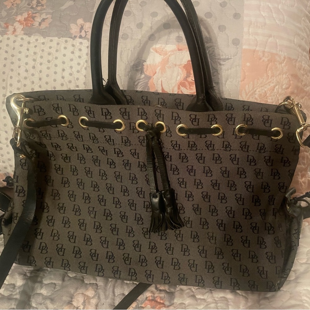 Dooney and Bourke purse